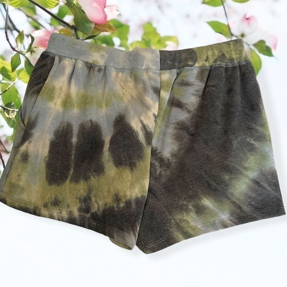 NASCAR Daytona Tie Dye sweater and short set - Picture 10 of 10